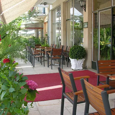 Ξενοδοχείο Dalia 3*